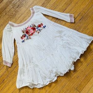 Sweeeeet Free People Embroidered Mini Dress. 💐💐💐💐💐💐